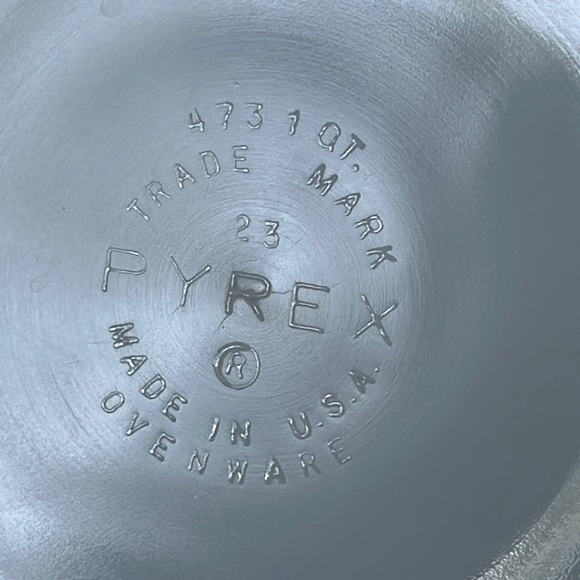 Vintage Pyrex Blue Snowflake Garland 473 1 quart Small Casserole Dish No Lid - Picture 11 of 12